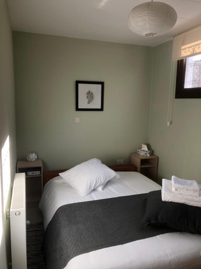 Diamond Stone Wooden Guest House Chandria Esterno foto