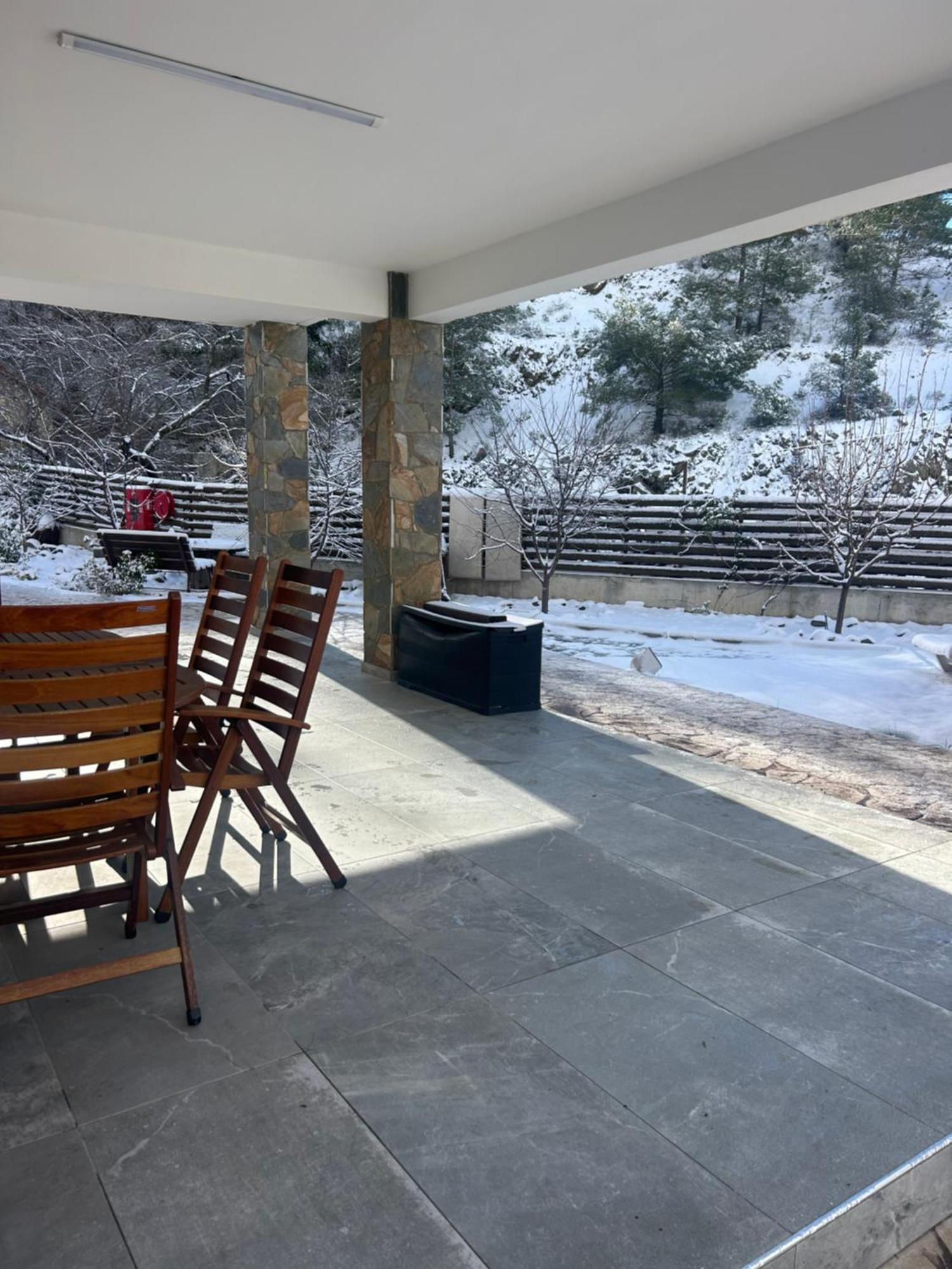 Diamond Stone Wooden Guest House Chandria Esterno foto